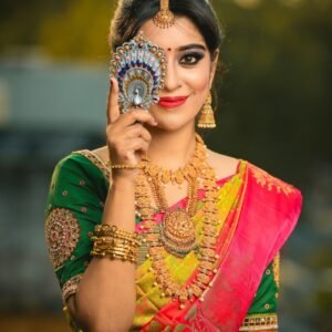 Kanjeevaram Silk Saree – Emerald Green & Fuchsia with Gold Zari Border